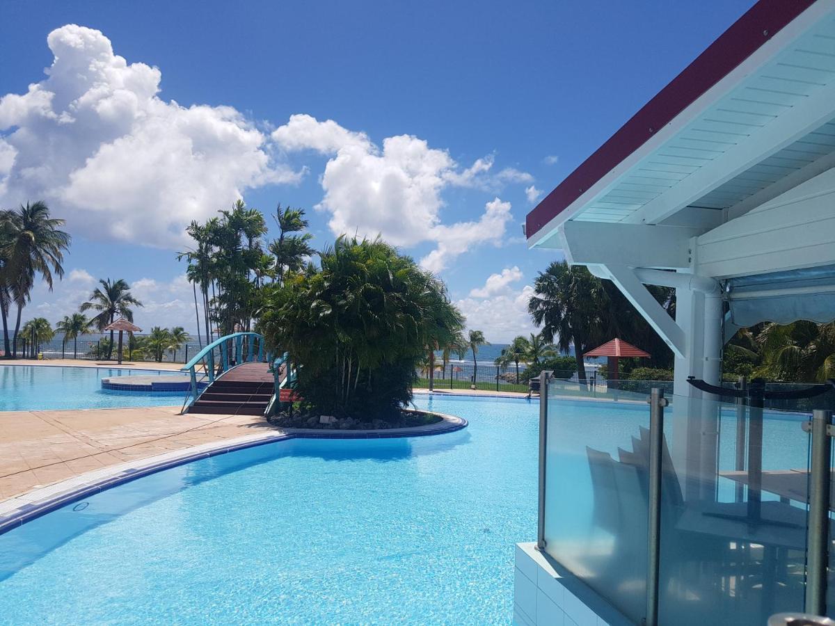 Caraibes Apparts-Resorts Sainte-Anne  Buitenkant foto