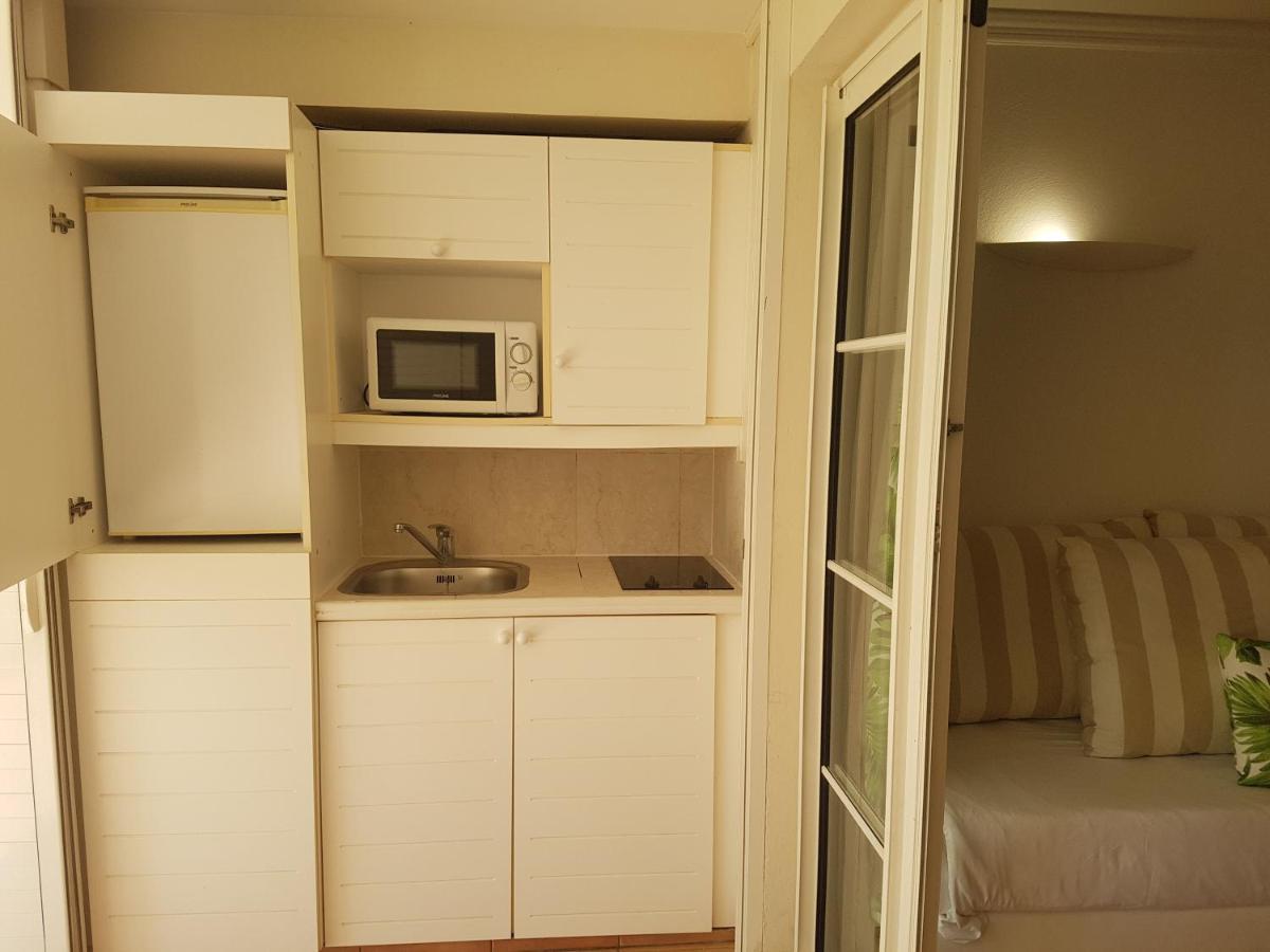 Caraibes Apparts-Resorts Sainte-Anne  Buitenkant foto