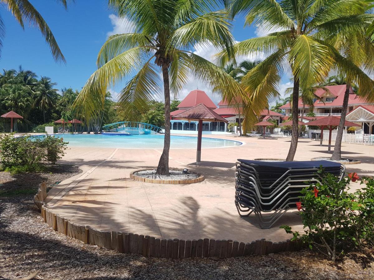 Caraibes Apparts-Resorts Sainte-Anne  Buitenkant foto